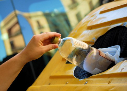 Eco-friendly waste disposal with skip hire