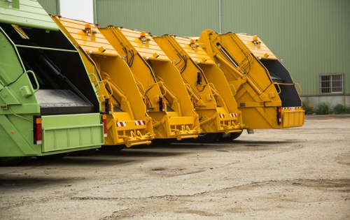 Benefits of hiring a grab lorry, including flexibility and cost-effectiveness
